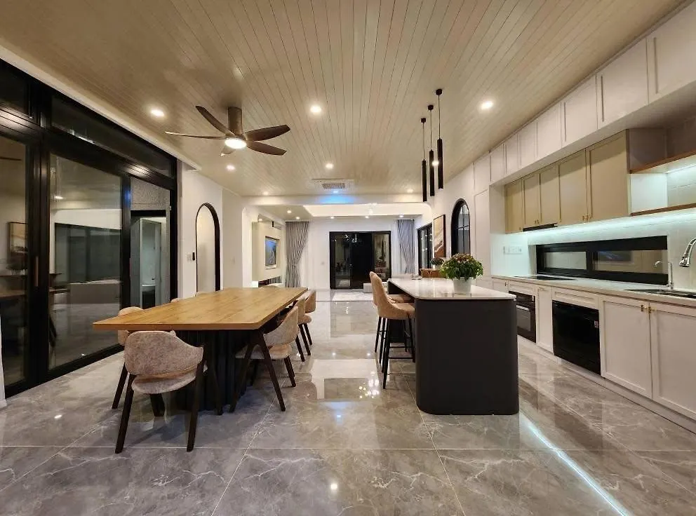 Jenan Villa Da Nang 0*,