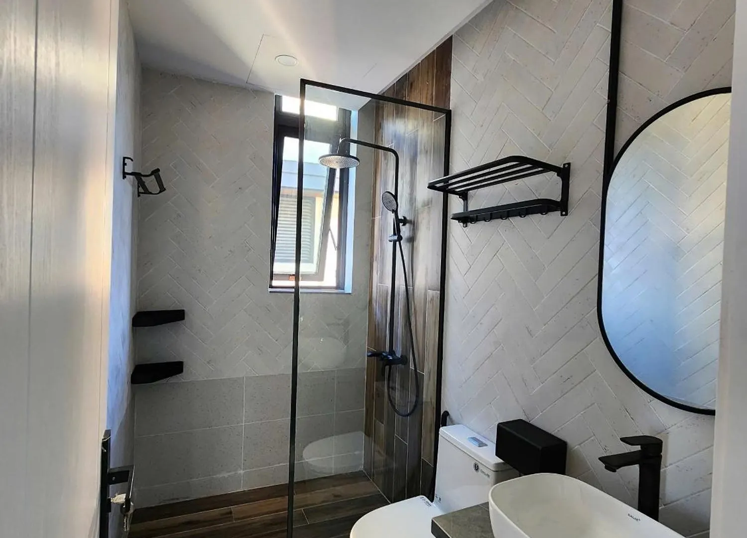 Jenan Villa Da Nang 0*,
