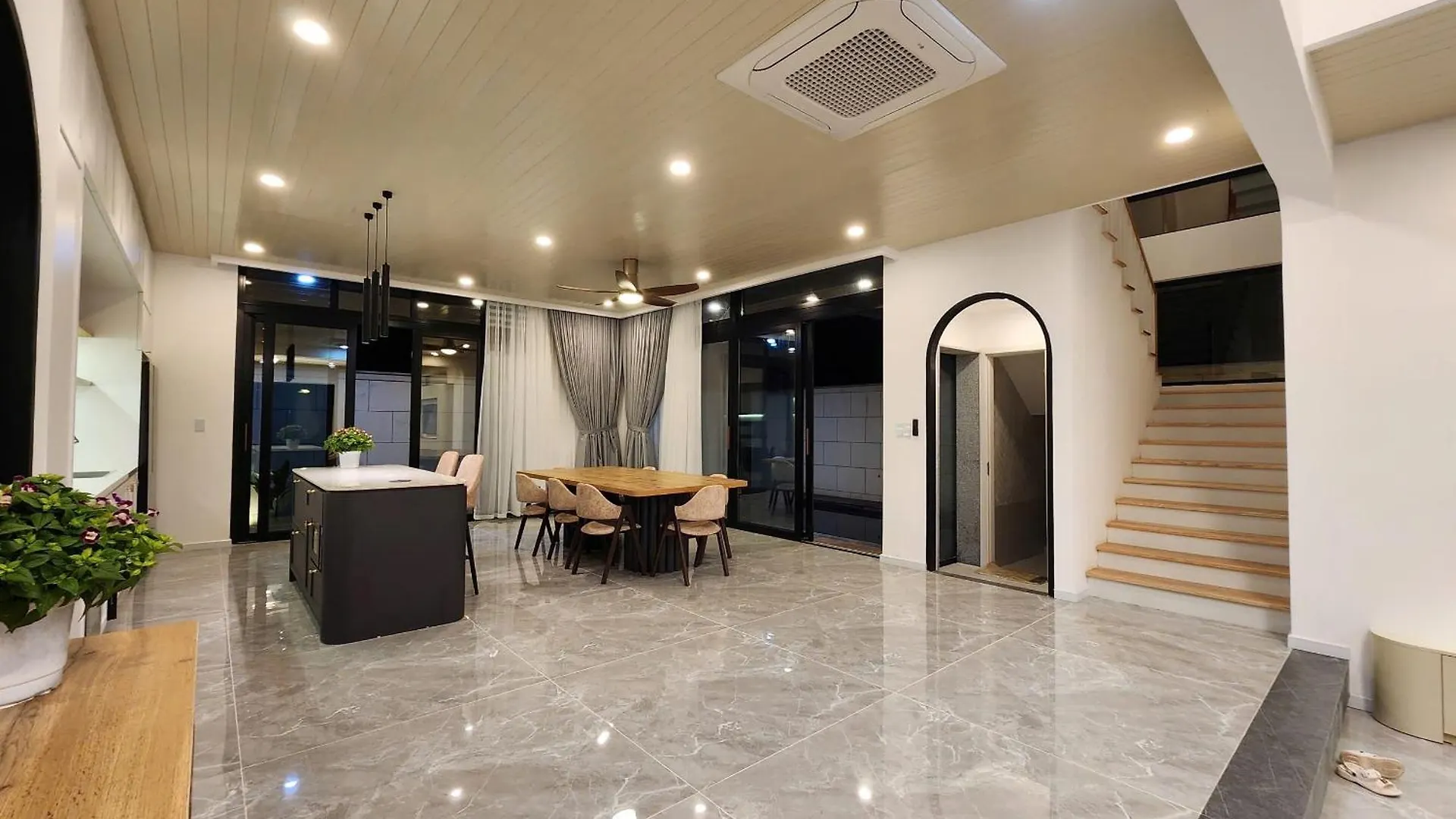 Jenan Villa Da Nang