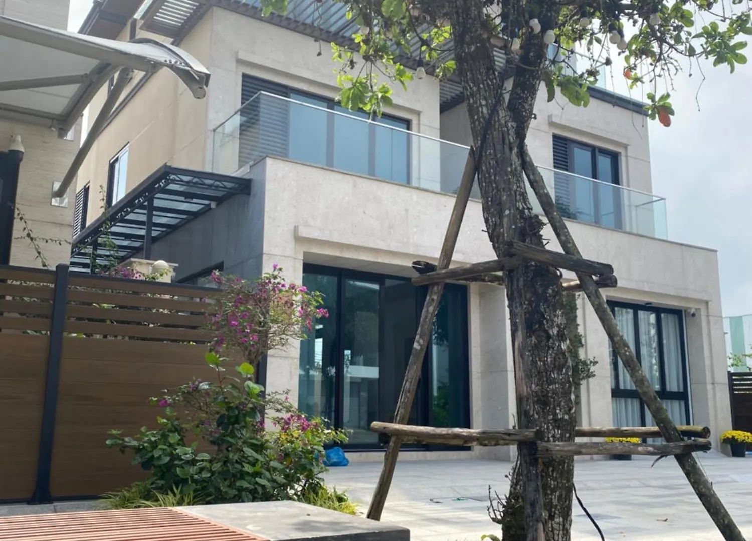 Jenan Villa Da Nang